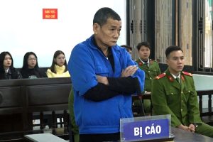 7 năm tù đối với người cháu dùng rựa chém chú ruột trọng thương