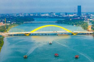 Cận cảnh cây cầu nghìn tỉ bắc qua sông Hương sắp thông xe