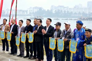 Khai mạc Giải đua ghe truyền thống quận Phú Xuân và Thuận Hóa lần thứ I – 2025