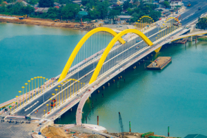 Những chiếc “lọng vàng cung đình” trên cây cầu mới ở Huế có gì đặc biệt