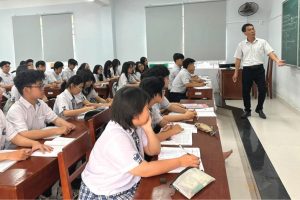 Quản lý dạy thêm, học thêm: Không “đánh trống, bỏ dùi”